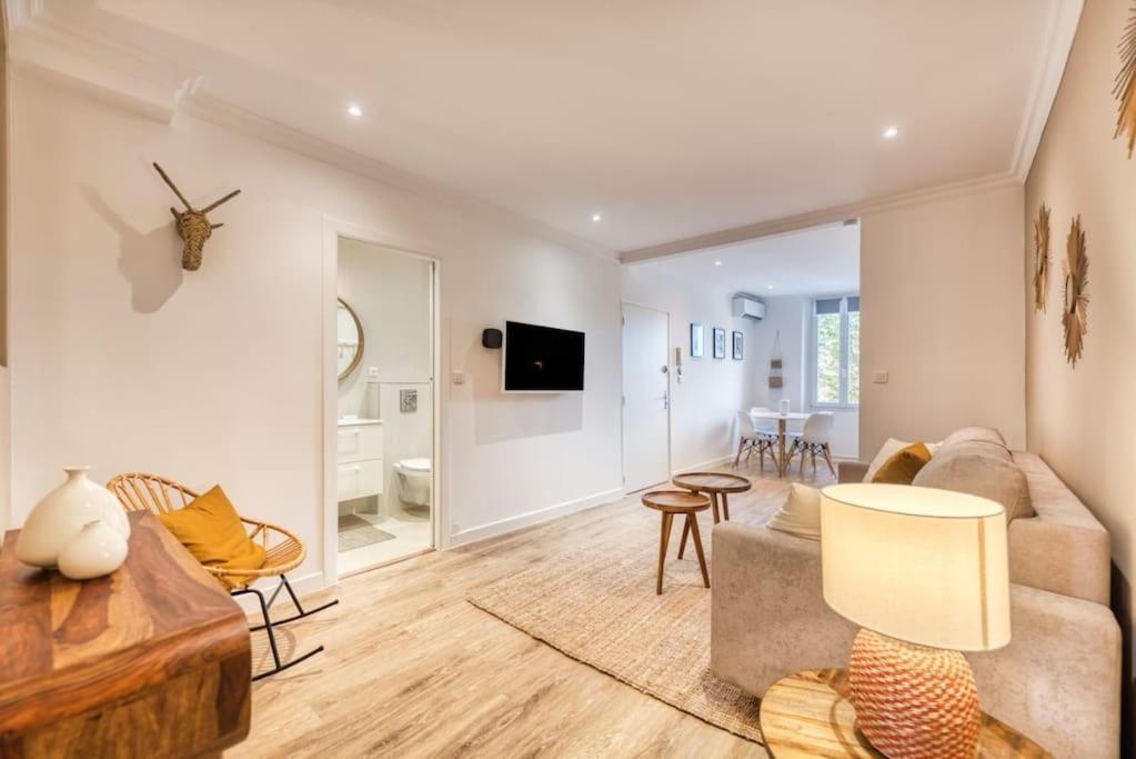 Appartement Neuf Centre Ville Et Plage A Proximite Saint-Raphael (Var) Exterior foto